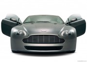 Aston Martin Vantage V8